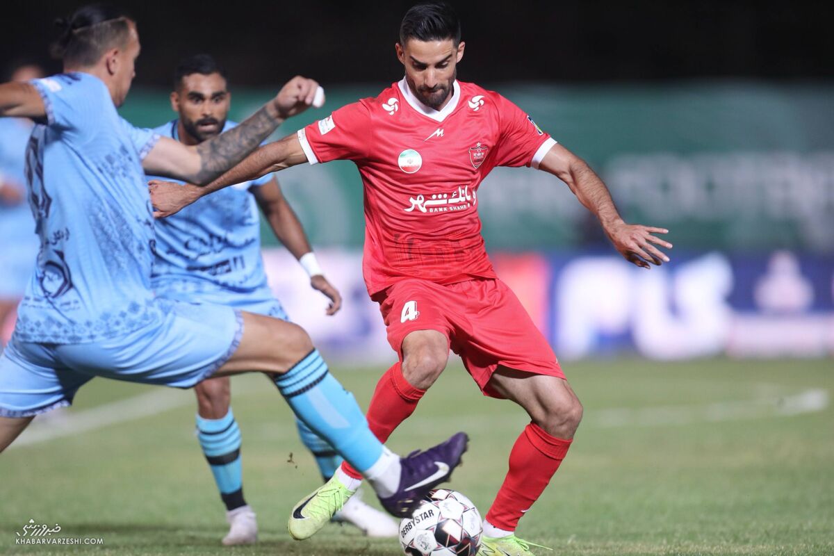 چالش دفاع چپ پرسپولیس؛ ستارهای که با تصمیم هاشمیان ضرر کرد! چالش دفاع چپ پرسپولیس؛ ستارهای که با تصمیم هاشمیان ضرر کرد!