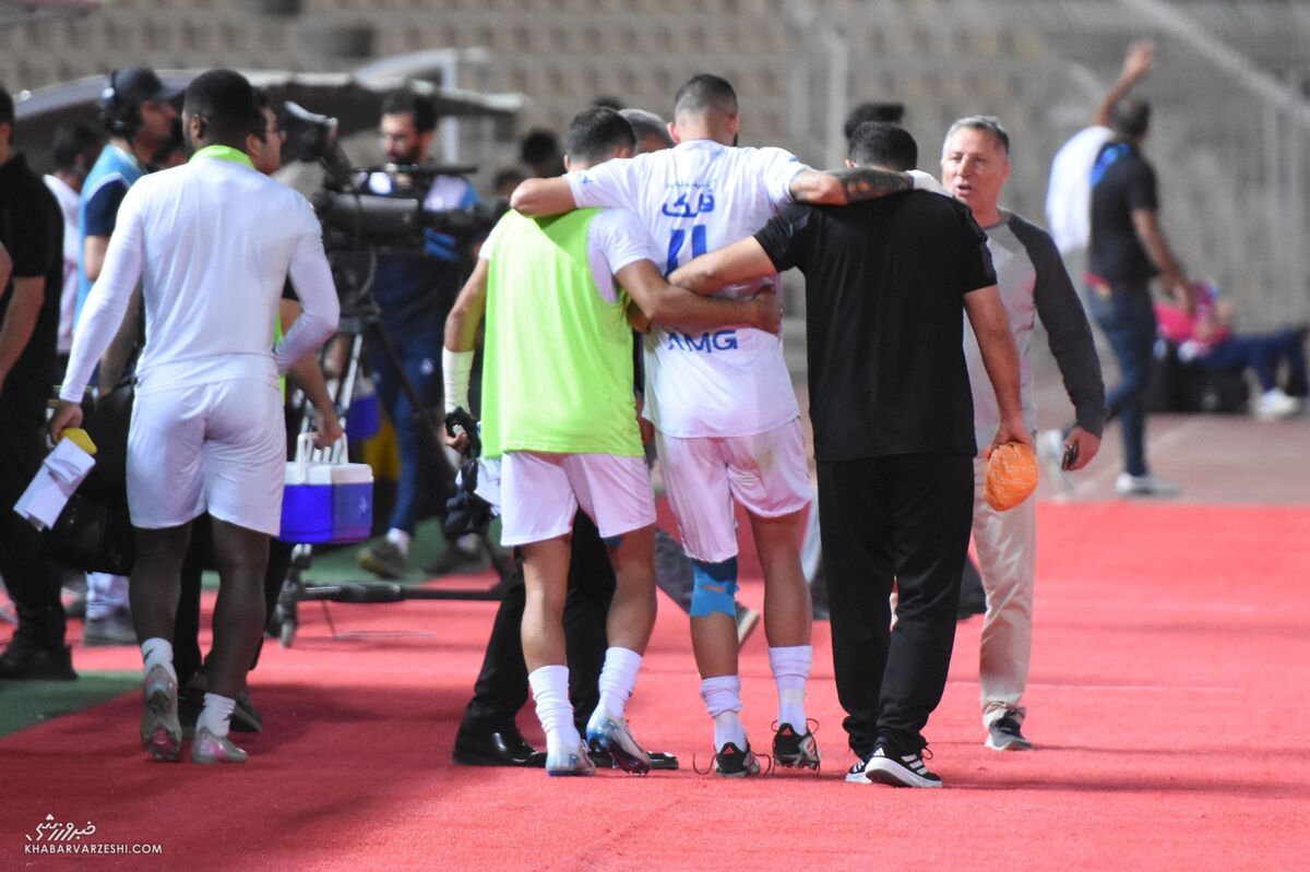 وضعیت نامعلوم ترکیب استقلال؛ ساپینتو با ۳ مصدوم به استقبال بازی با مس میرود وضعیت نامعلوم ترکیب استقلال؛ ساپینتو با ۳ مصدوم به استقبال بازی با مس میرود