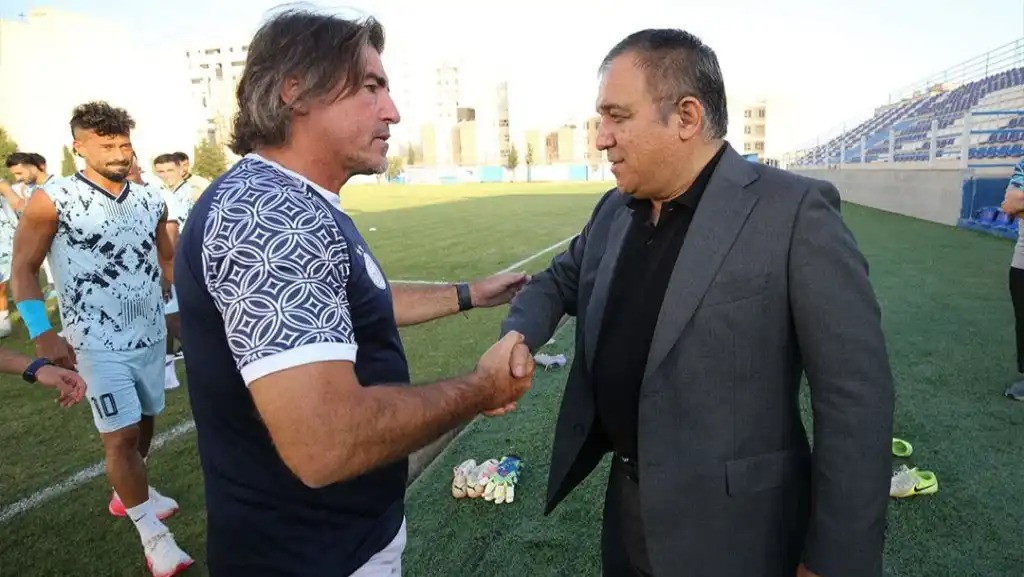 ezgif-3cd9e1a2771fab