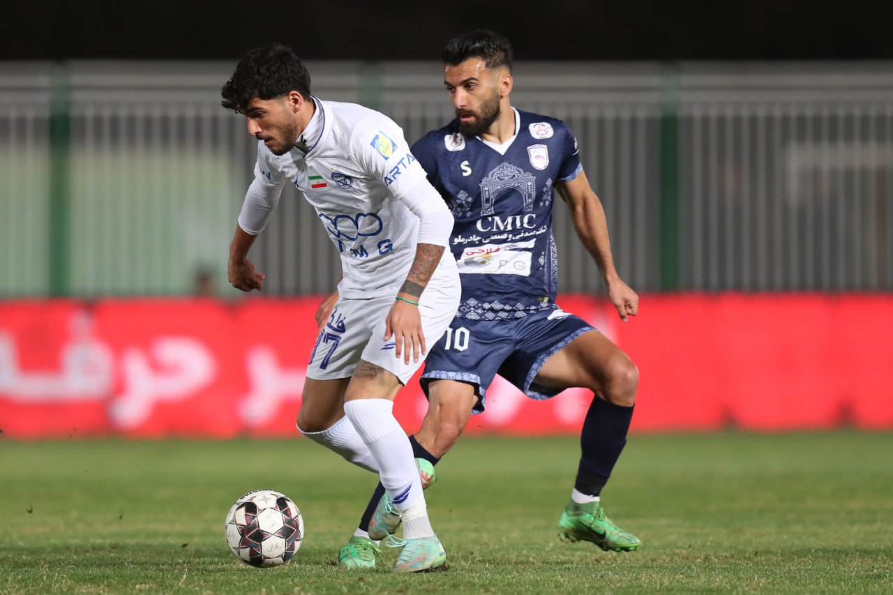 نباید سرمربی را تغییر بدهیم؛ فریبا: قلی زاده نویدبخش یک هافبک نفوذی دعواکن برای استقلال است نباید سرمربی را تغییر بدهیم؛ فریبا: قلی زاده نویدبخش یک هافبک نفوذی دعواکن برای استقلال است