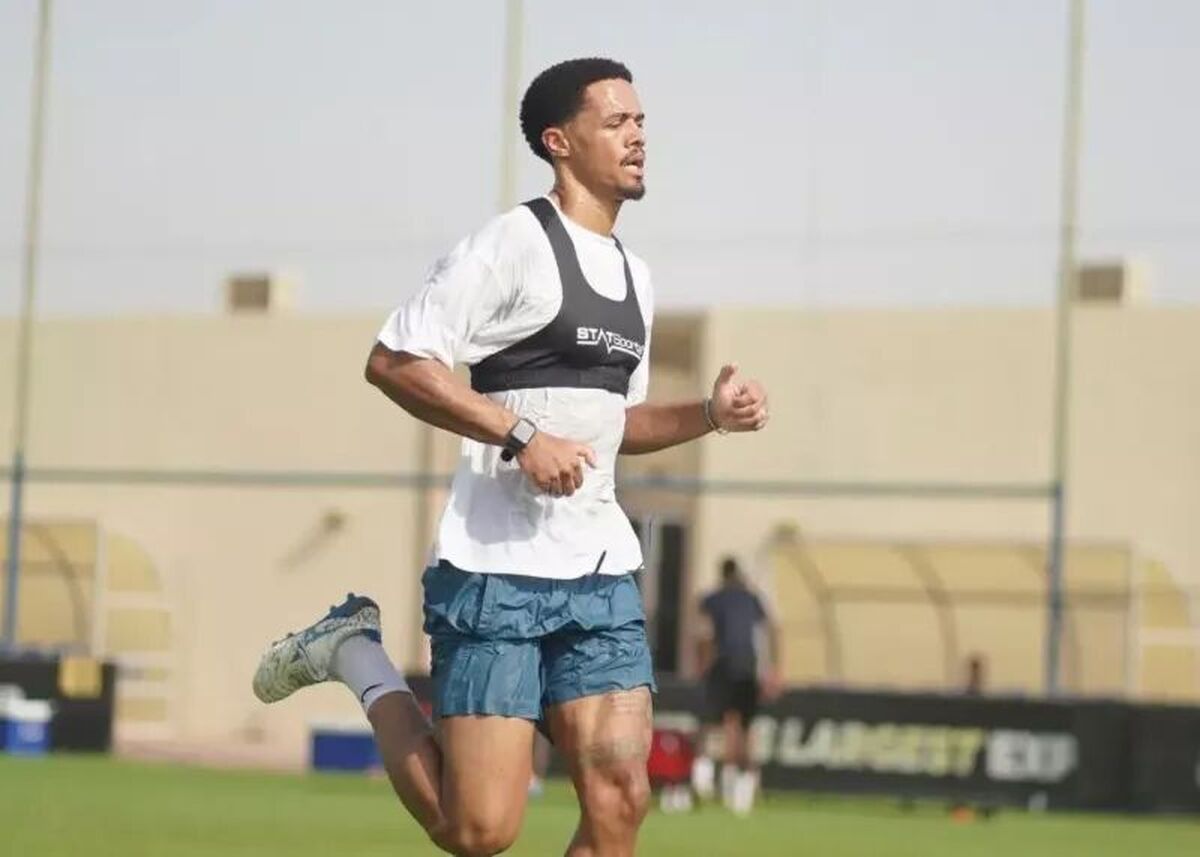 جمال لوییس، مدافع مورد نظر پرسپولیس ایران را ترک کرد