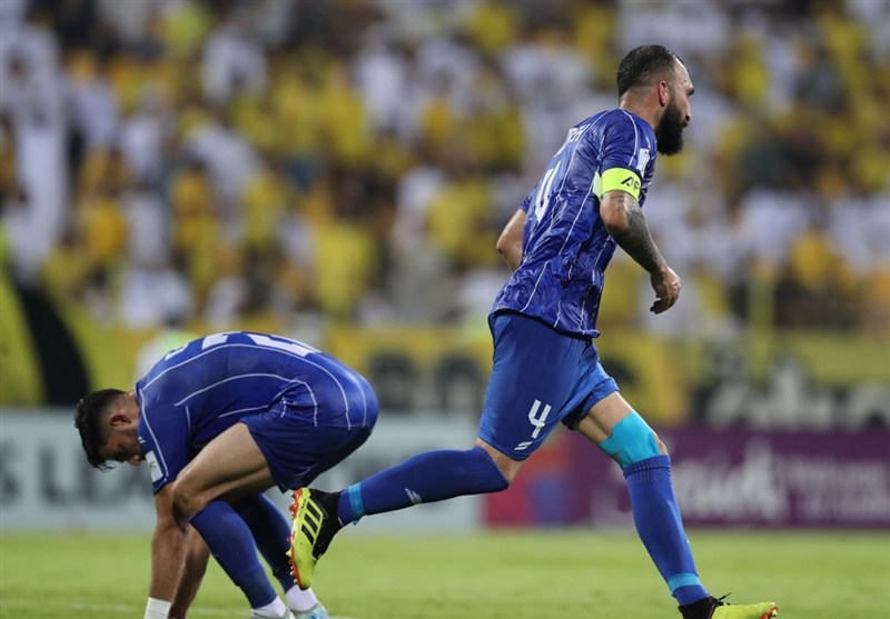 صفآرایی استقلال برابر الوحدات با 2 غایب صفآرایی استقلال برابر الوحدات با 2 غایب