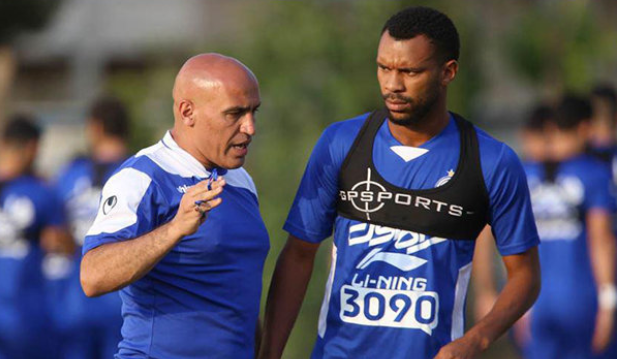 خداحافظی ستاره استقلالی از دنیای فوتبال + عکس خداحافظی ستاره استقلالی از دنیای فوتبال + عکس