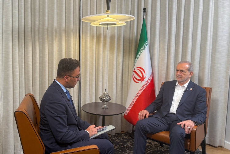 پزشکیان در گفت‌وگو با شبکه العربی قطر: ما برای گفتگو با آمریکا، آمادگی خود را اعلام کرده بودیم، اما این واشنگتن بود که نخواست وارد گفت‌وگو شود / برای رقیق‌سازی اورانیوم ۶۰ درصد مشکلی نداشتیم؛ آمادگی داشتیم این موضوع را در چارچوب گفت‌وگوها حل و فصل کنیم