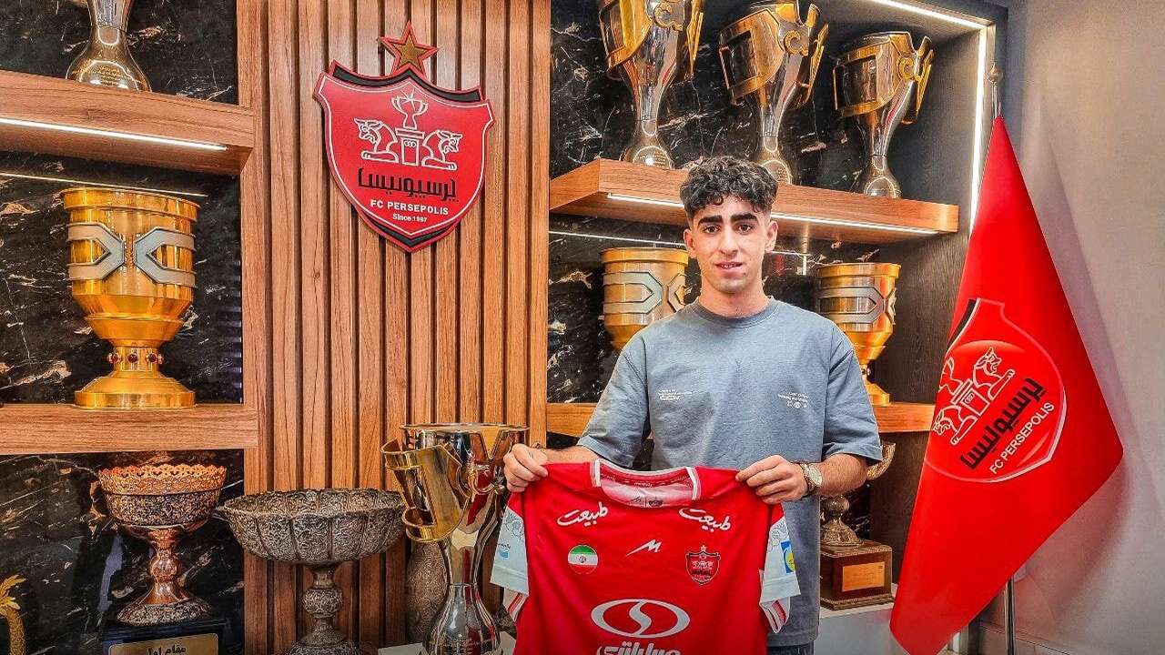 اقدام عجیب آقای مربی علیه پدیده پرسپولیسی؛ قرمزها چطور ستاره جوان را از دست دادند؟ اقدام عجیب آقای مربی علیه پدیده پرسپولیسی؛ قرمزها چطور ستاره جوان را از دست دادند؟