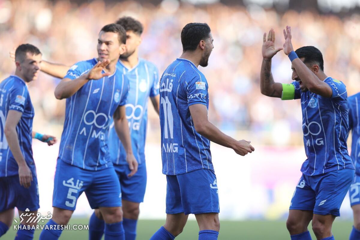 کری استقلالیها برای پرسپولیس؛ در شیراز شکستتان میدهیم/ تمرین دلچسب دربی در استادیوم پارس کری استقلالیها برای پرسپولیس؛ در شیراز شکستتان میدهیم/ تمرین دلچسب دربی در استادیوم پارس