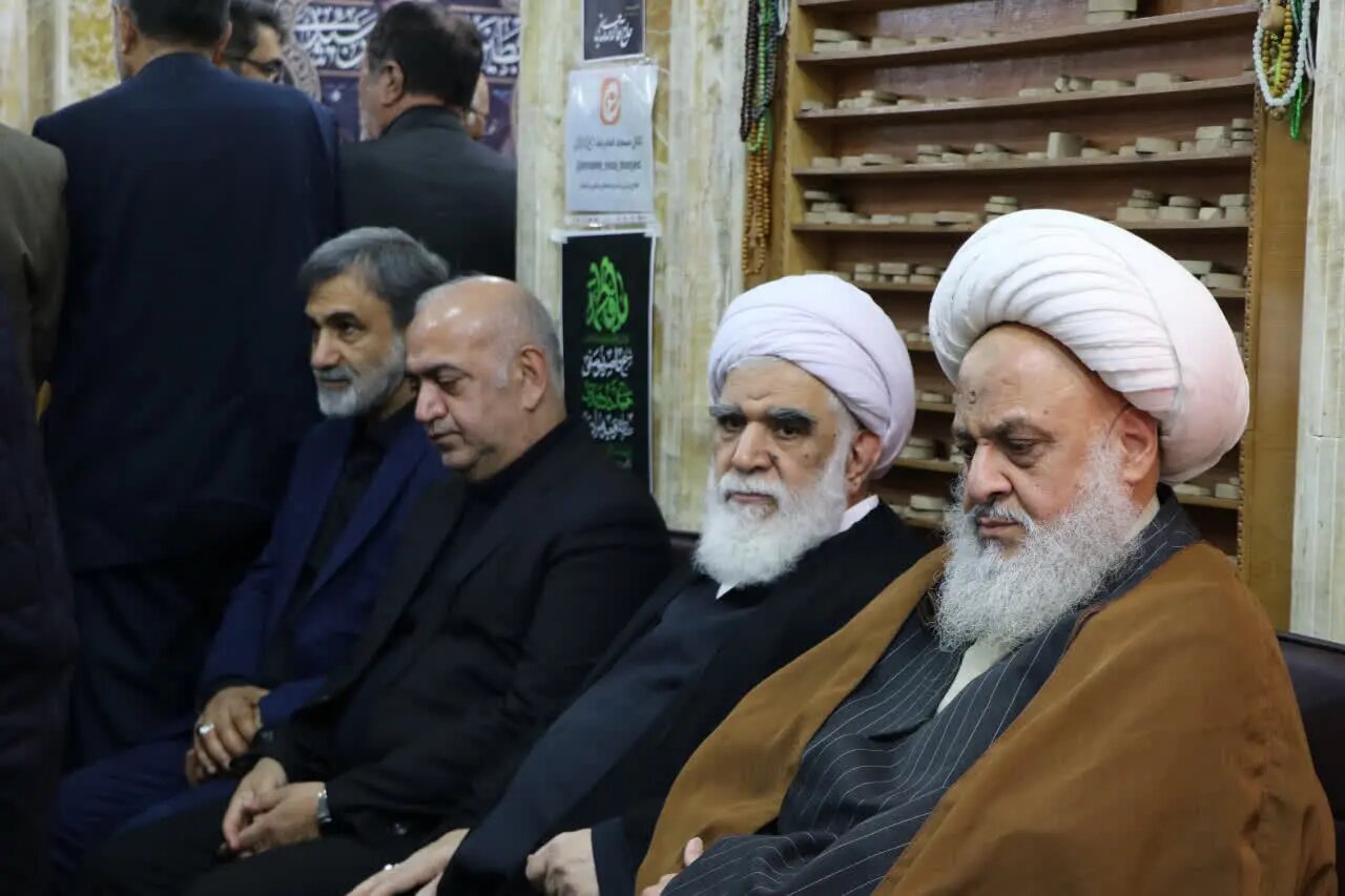 تصاویری از مراسم ترحیم فرزند کاظم صدیقی/ از رسایی تا علمالهدی در مجلس ختم