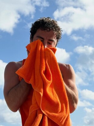 نوید محمدزاده