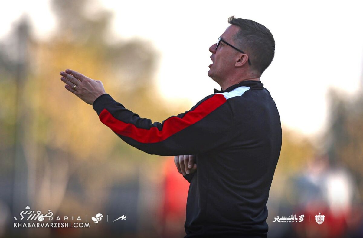 اوسمار: قول برد در دربی؟ نه، نمیدهم!/ این اتفاق انگیزه پرسپولیس را بیشتر کرد اوسمار: قول برد در دربی؟ نه، نمیدهم!/ این اتفاق انگیزه پرسپولیس را بیشتر کرد