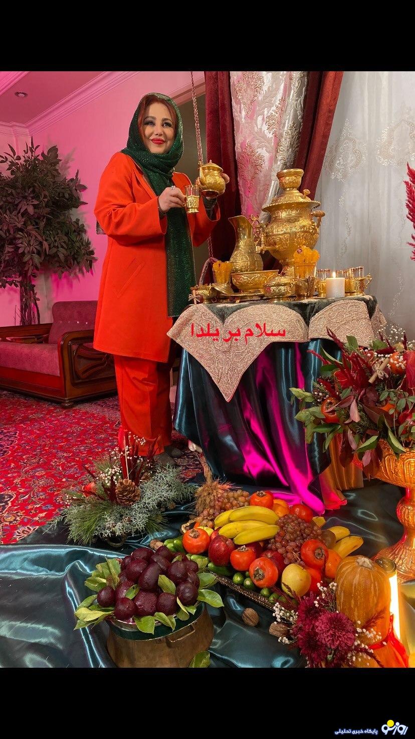 عکسی از بهنوش بختیاری در کنار سفره یلدا! عکسی از بهنوش بختیاری در کنار سفره یلدا!