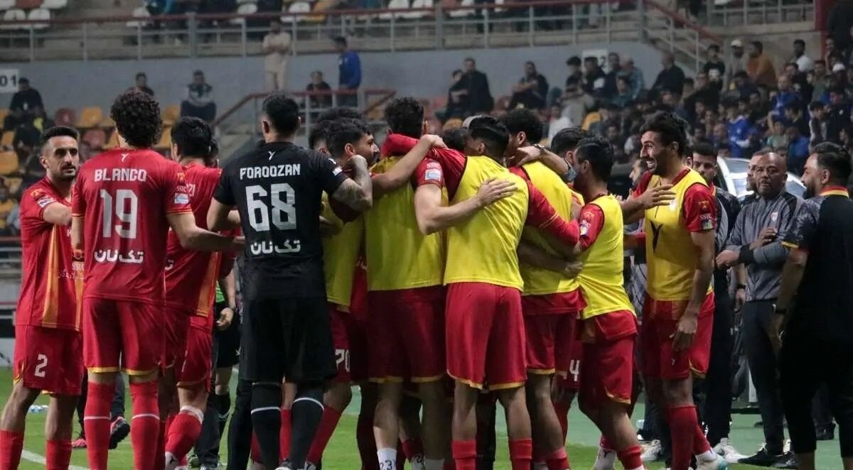 ترکیب احتمالی فولاد در نبرد حساس با استقلال