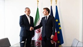 گفت‌وگوی تلفنی روسای‌جمهور ایران و فرانسه درباره روند توافق اولیه آتش‌بس/ پزشکیان: تهران آمادگی دارد تا برای پایان‌بخشی به جنگ، مسیر‌های دیپلماتیک را با جدیت دنبال کند